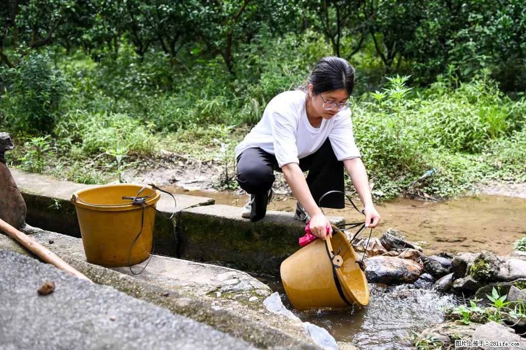 全网追的“扁担女孩”，找了一份暑假工，时薪12元 - 明港生活资讯 - 明港28生活网 mg.28life.com